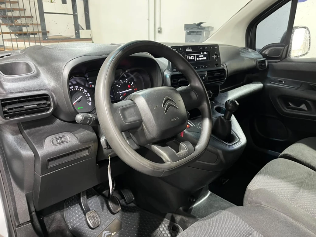 Citroën Berlingo K9 — foto 11 de 26