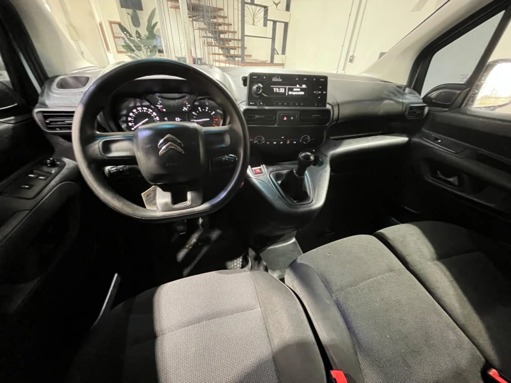 Citroën Berlingo K9 — foto 12 de 26