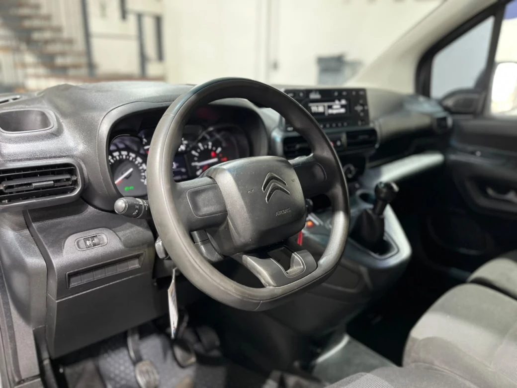 Citroën Berlingo K9 — foto 14 de 26