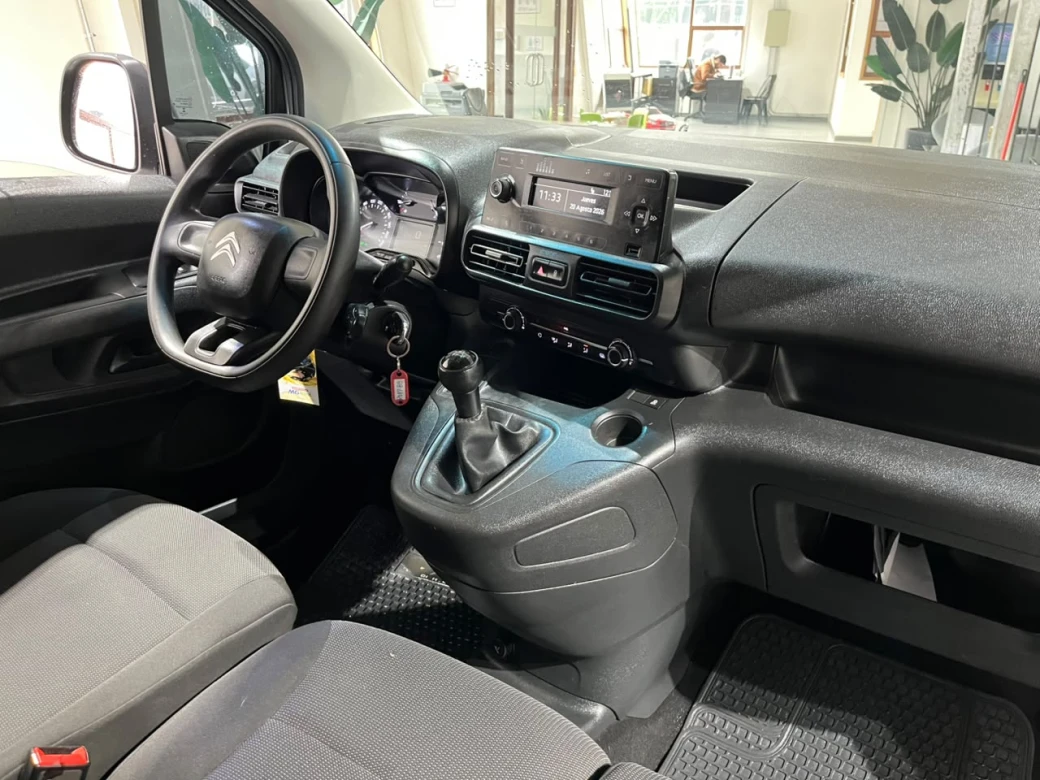 Citroën Berlingo K9 — foto 17 de 26