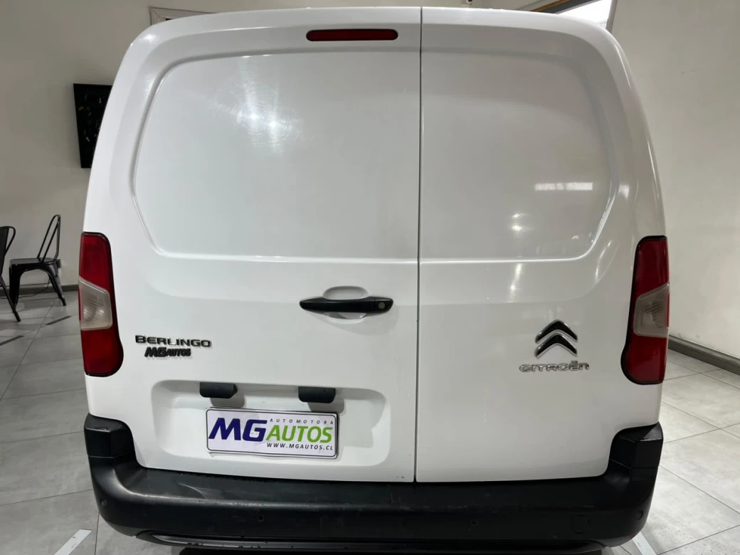 Citroën Berlingo K9 — foto 18 de 26
