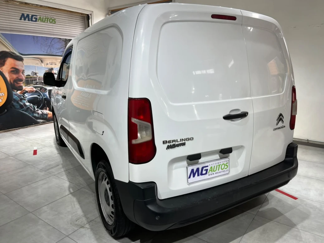 Citroën Berlingo K9 — foto 22 de 26