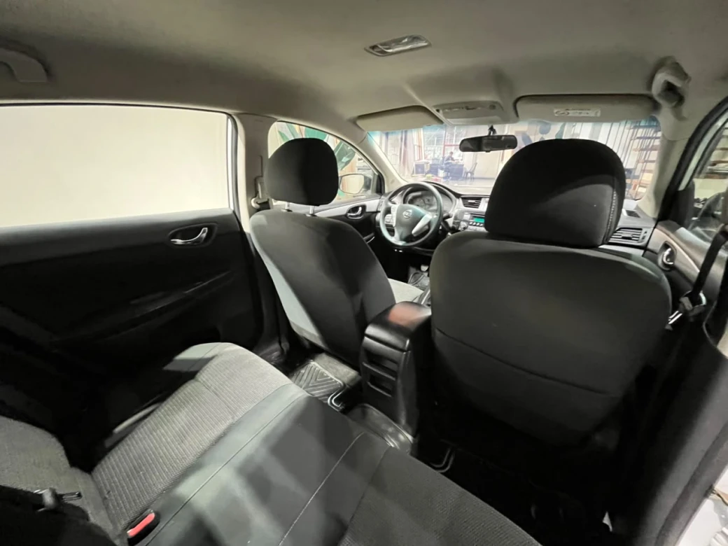 Nissan Sentra Sense — foto 2 de 32