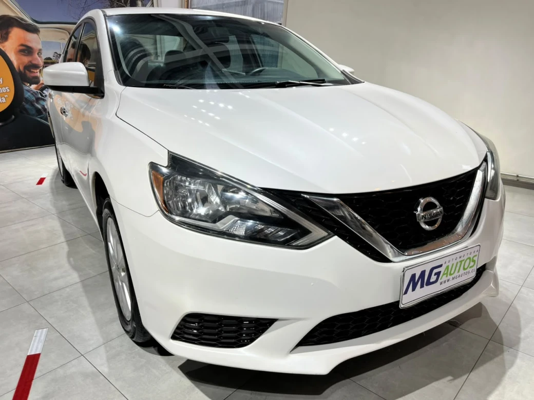 Nissan Sentra Sense — foto 10 de 32