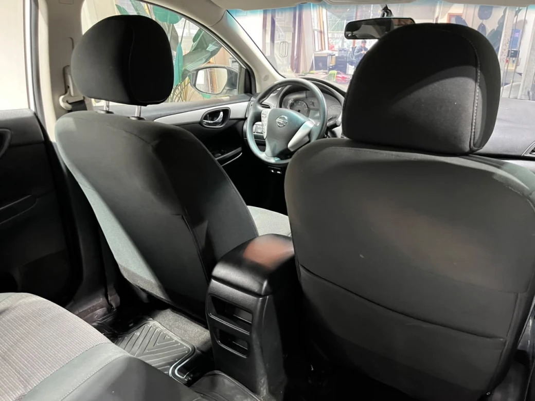 Nissan Sentra Sense — foto 24 de 32