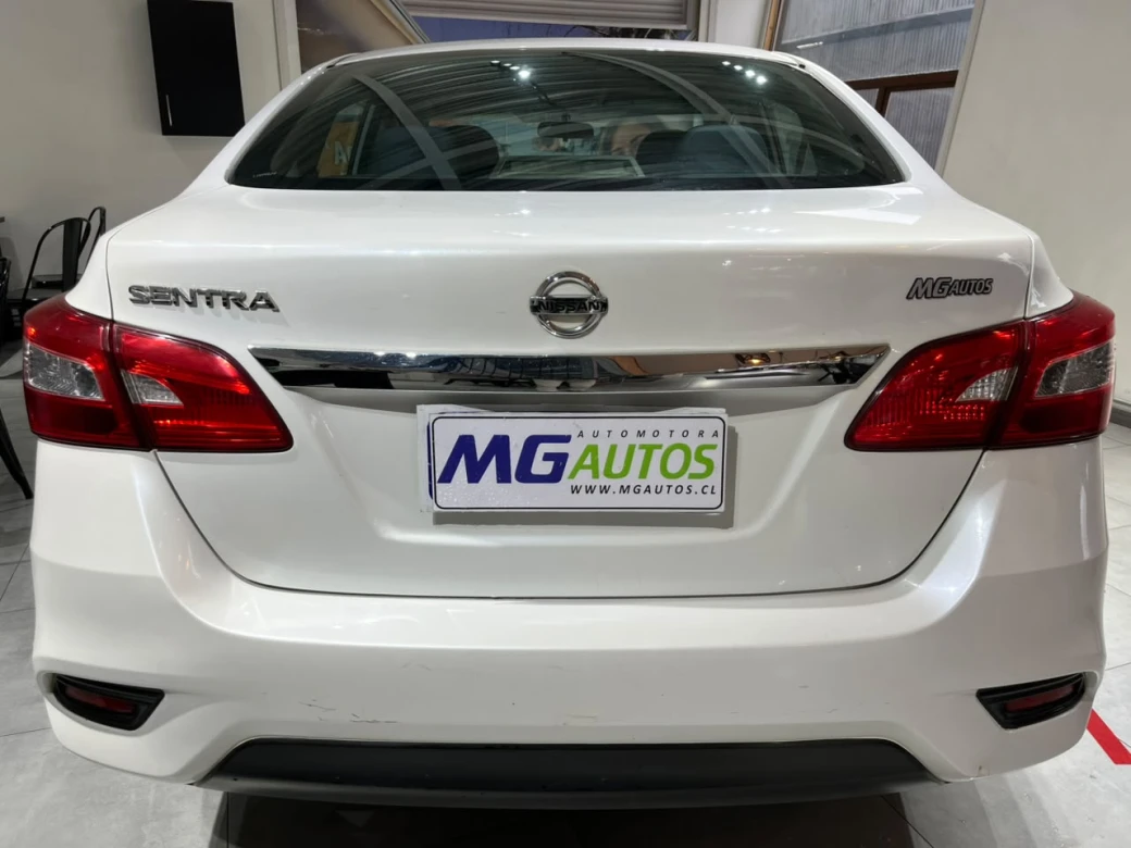 Nissan Sentra Sense — foto 28 de 32