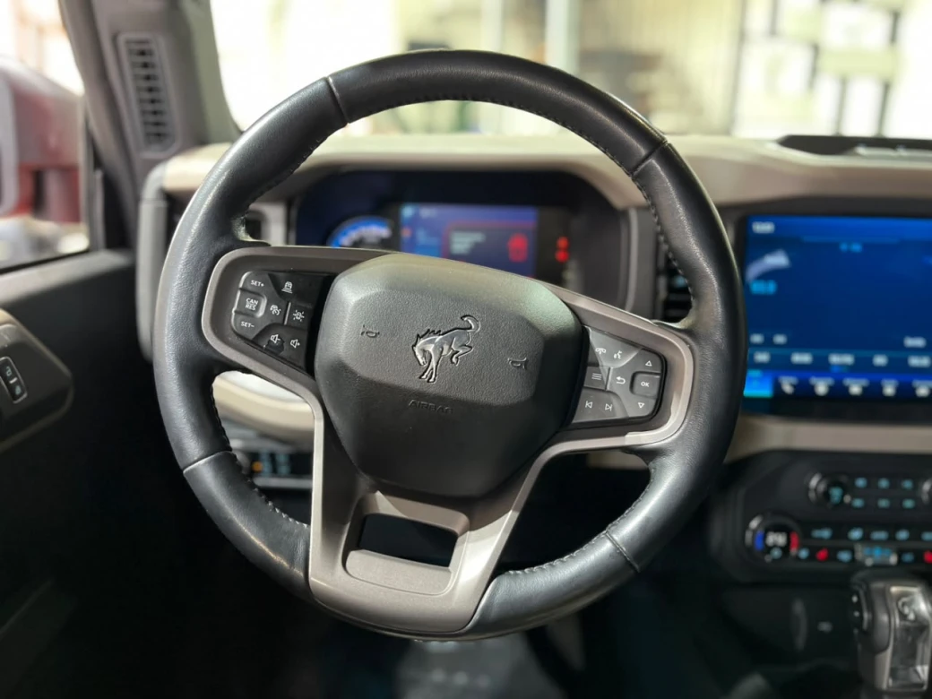 Ford Bronco Wildtrak — foto 12 de 29