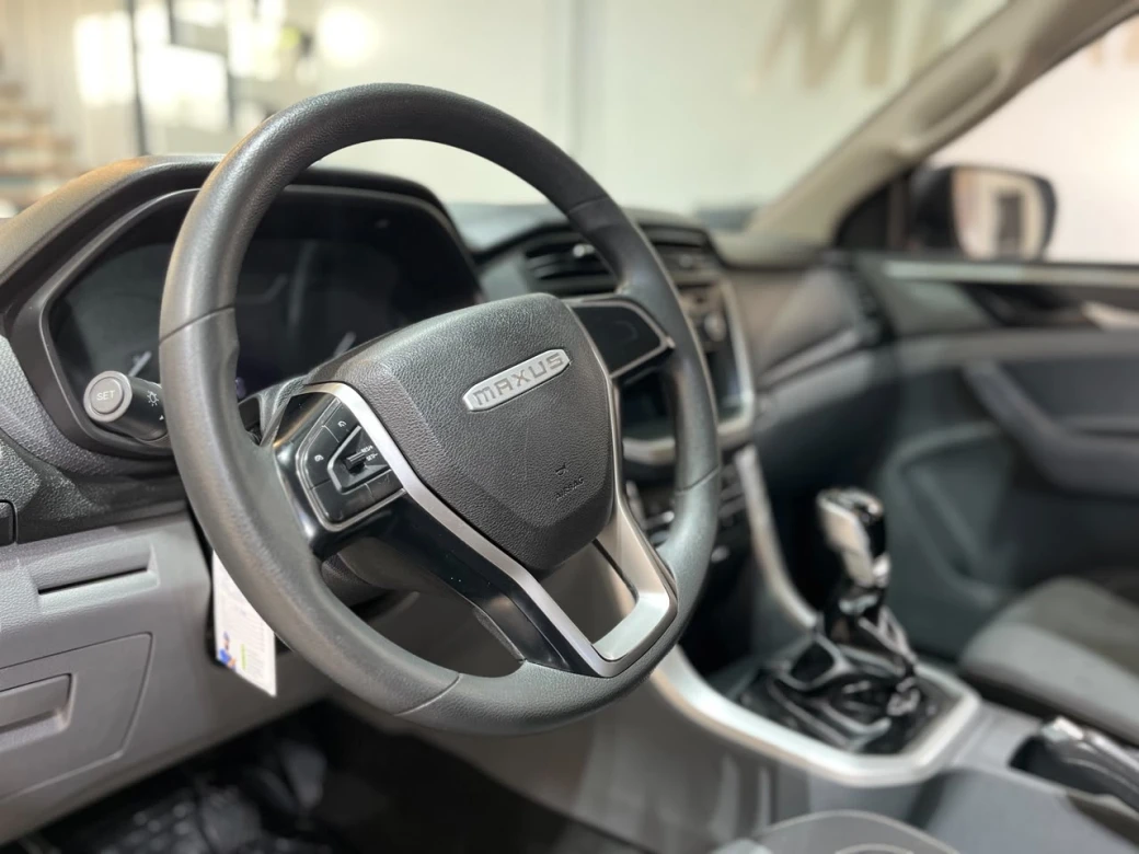 Maxus T60 — foto 7 de 33