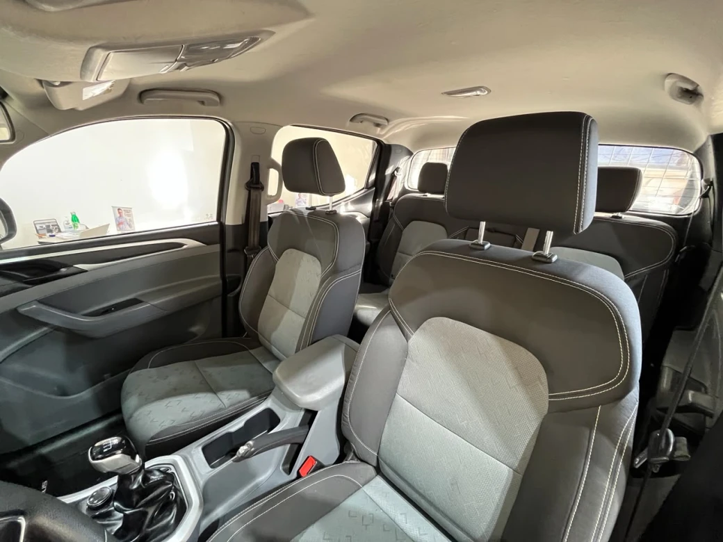 Maxus T60 — foto 9 de 33