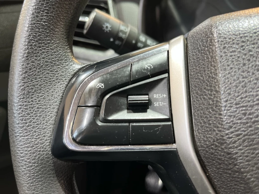 Maxus T60 — foto 19 de 33