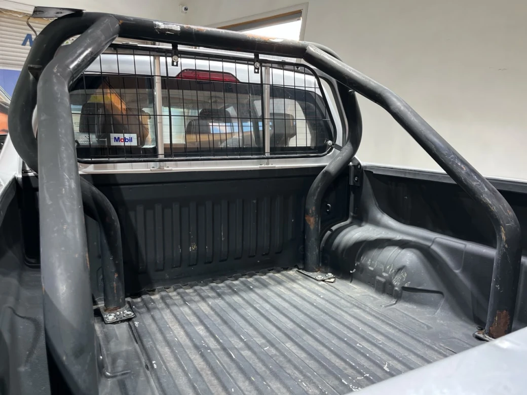 Maxus T60 — foto 32 de 33