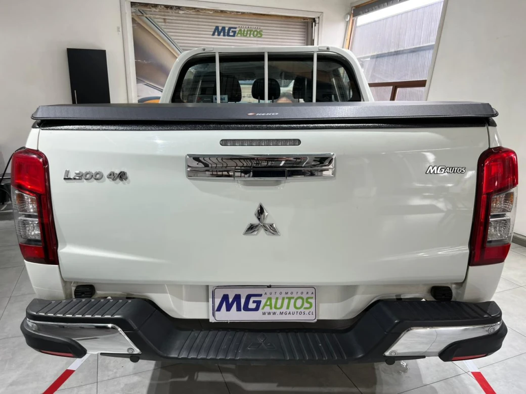 Mitsubishi L200 Katana Crt — foto 4 de 21